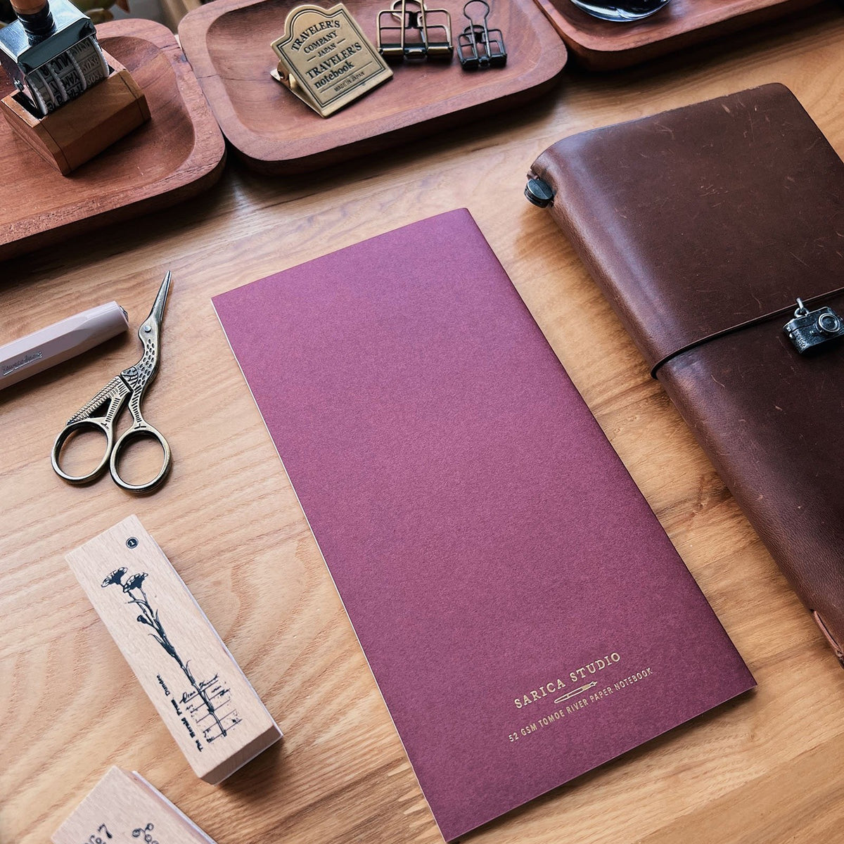 Sarica Studio Floral Notebook, standard TN size, back cover with the Sarica Studio logo