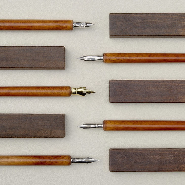 Wooden dip pens with boxes and nibs